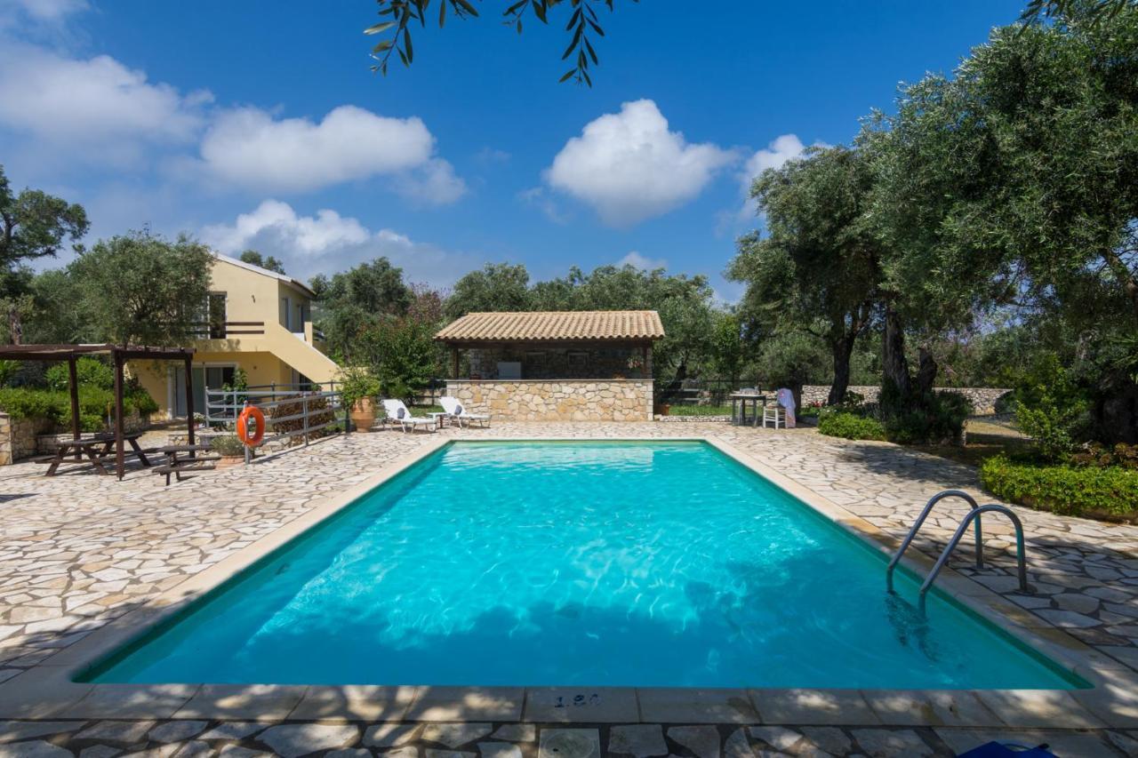 Villa Elaia Suites & Apartments No.3 Гайос Екстериор снимка