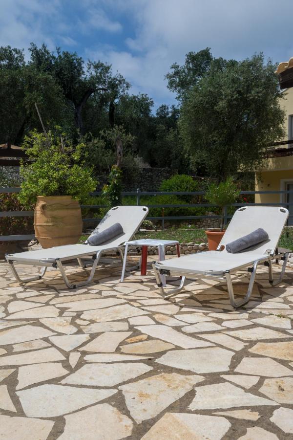 Villa Elaia Suites & Apartments No.3 Гайос Екстериор снимка