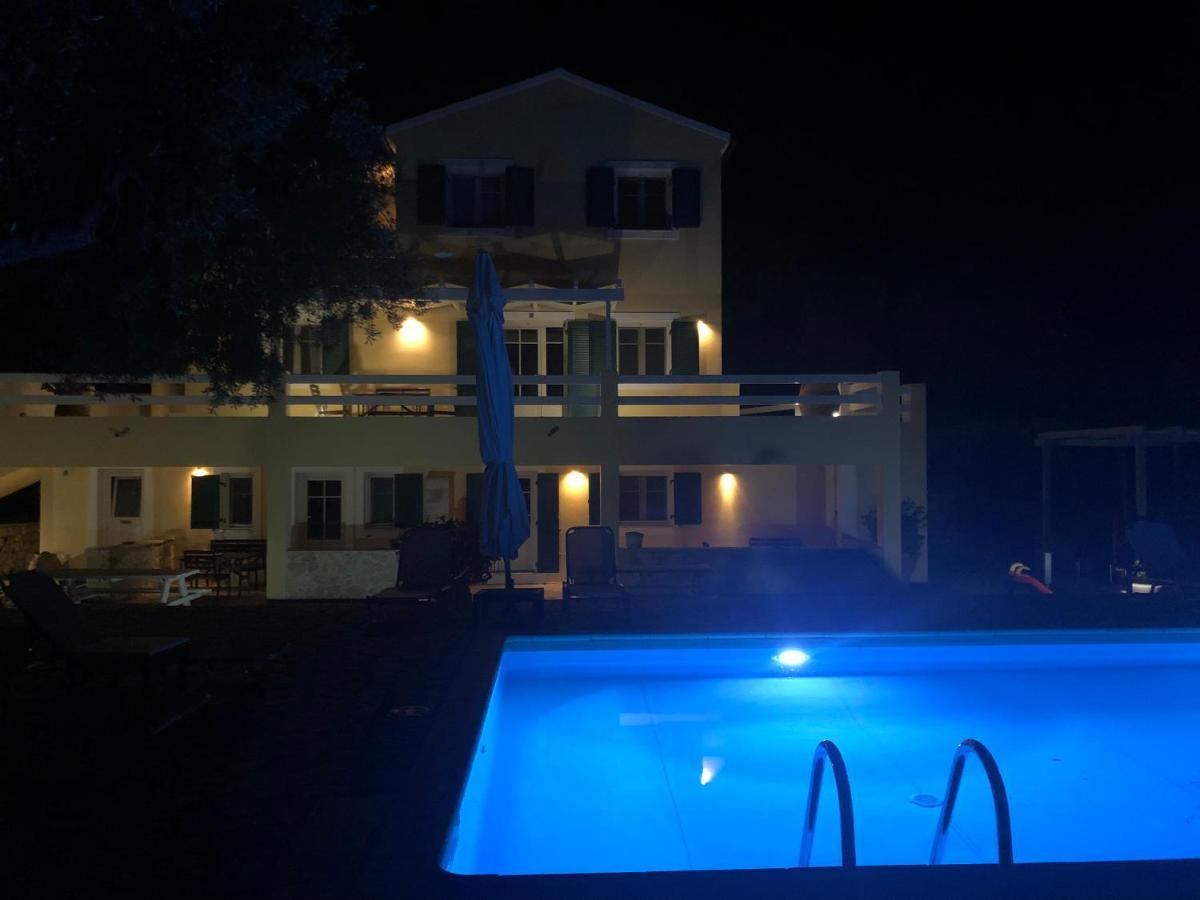Villa Elaia Suites & Apartments No.3 Гайос Екстериор снимка